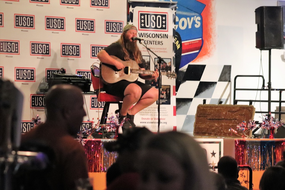 Entertainer, musician Chris Kroeze entertains troops, community members at Fort McCoy