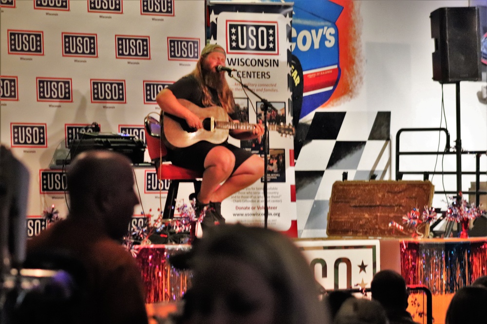 Entertainer, musician Chris Kroeze entertains troops, community members at Fort McCoy