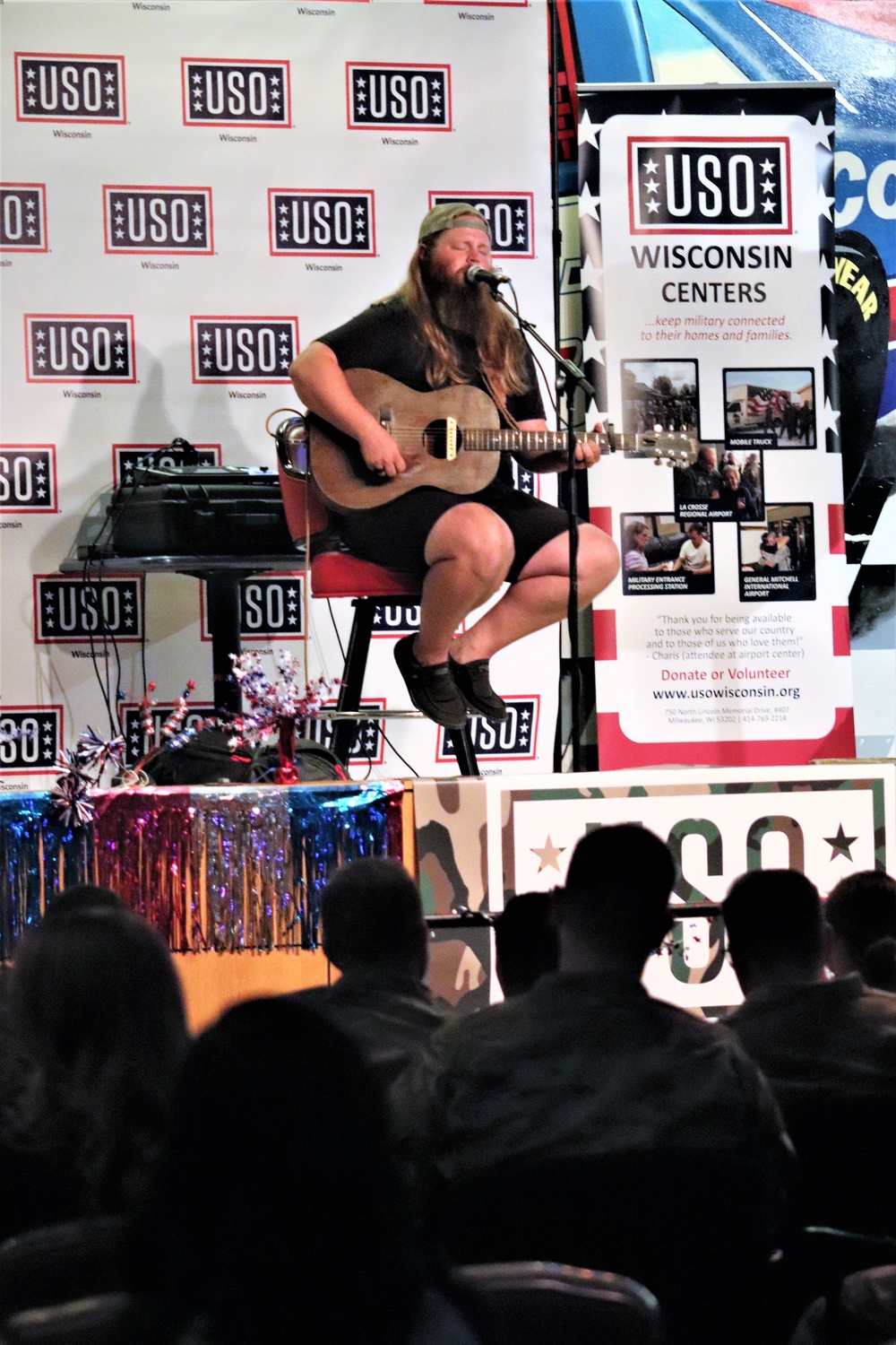 Entertainer, musician Chris Kroeze entertains troops, community members at Fort McCoy