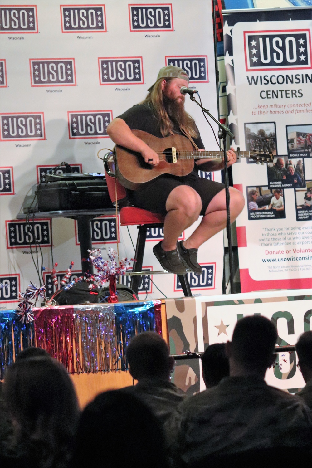 Entertainer, musician Chris Kroeze entertains troops, community members at Fort McCoy