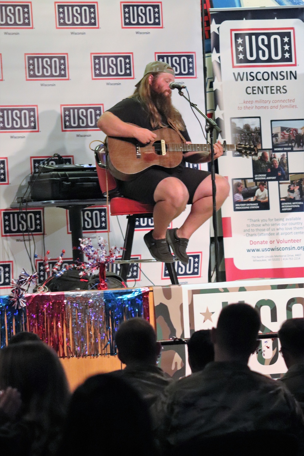 Entertainer, musician Chris Kroeze entertains troops, community members at Fort McCoy