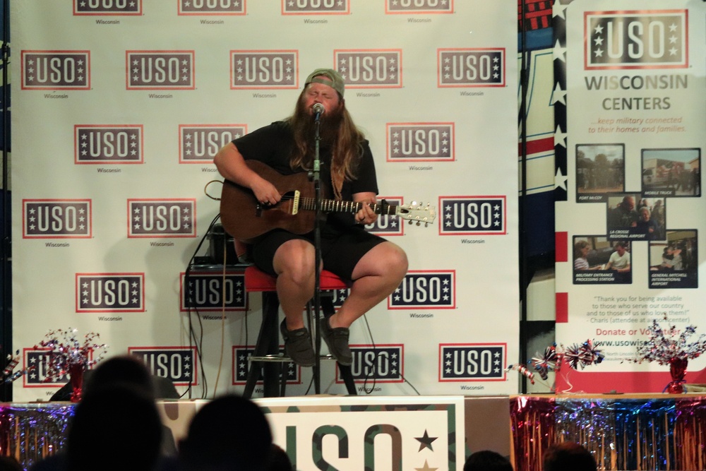 Entertainer, musician Chris Kroeze entertains troops, community members at Fort McCoy