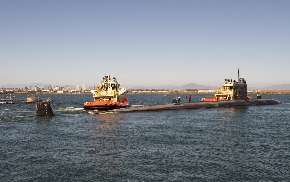 USS Scranton underway