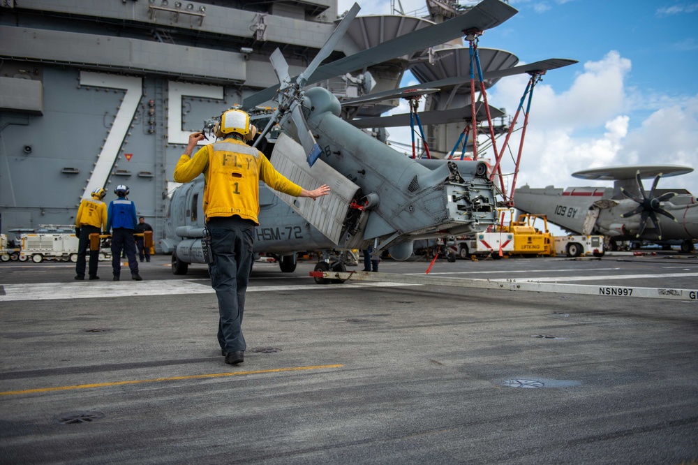 USS Harry S. Truman (CVN 75) transits the Atlantic Ocean