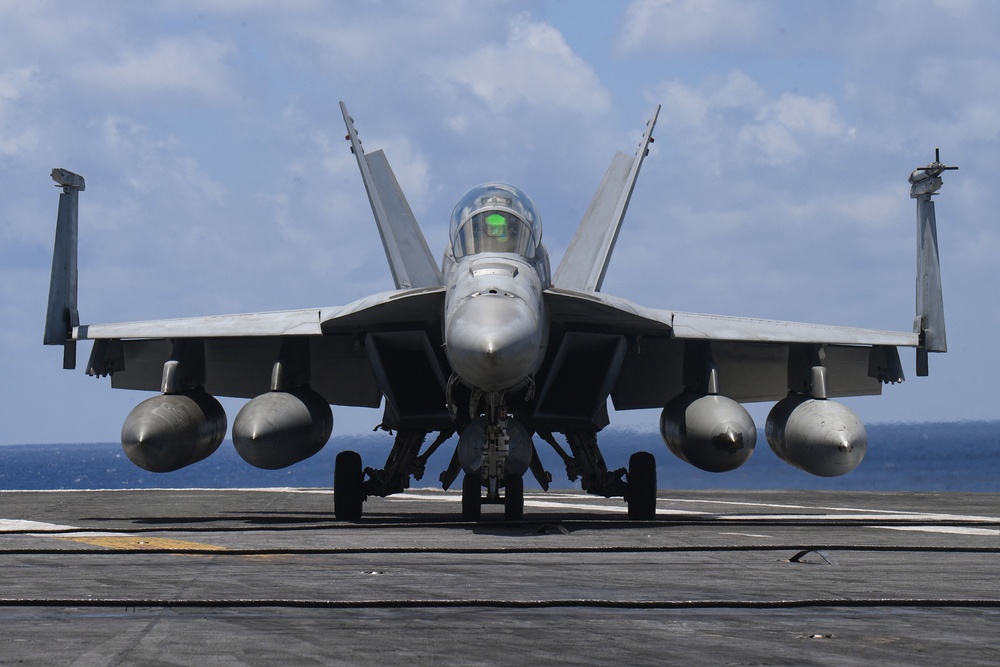 USS Harry S. Truman (CVN 75) transits the Atlantic Ocean