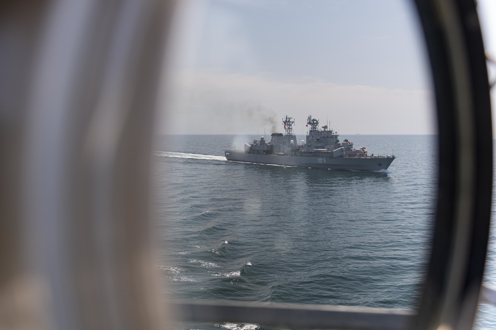 USS Laboon Conducts Passing Exercise with ROS Marasesti