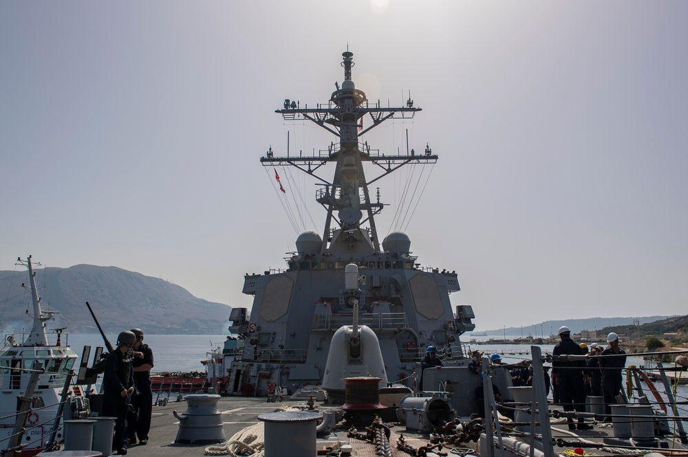 USS Laboon Conducts Port Visit in Souda Bay