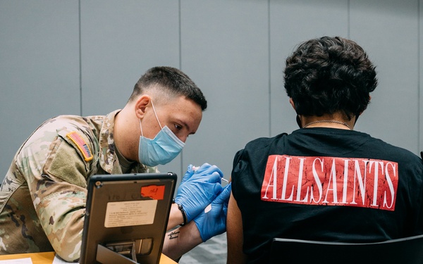 Nevada guard opens vaccination site at CSN