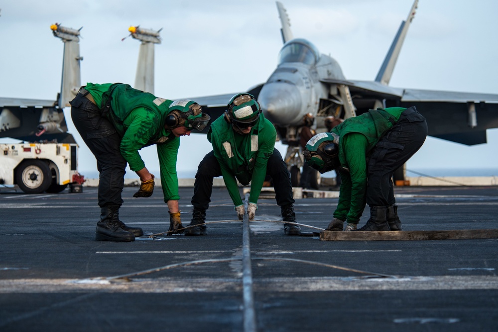 USS Ronald Reagan (CVN 76) Flight Operations