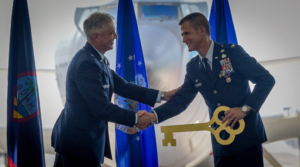 Herndon takes command of the 36 MSG