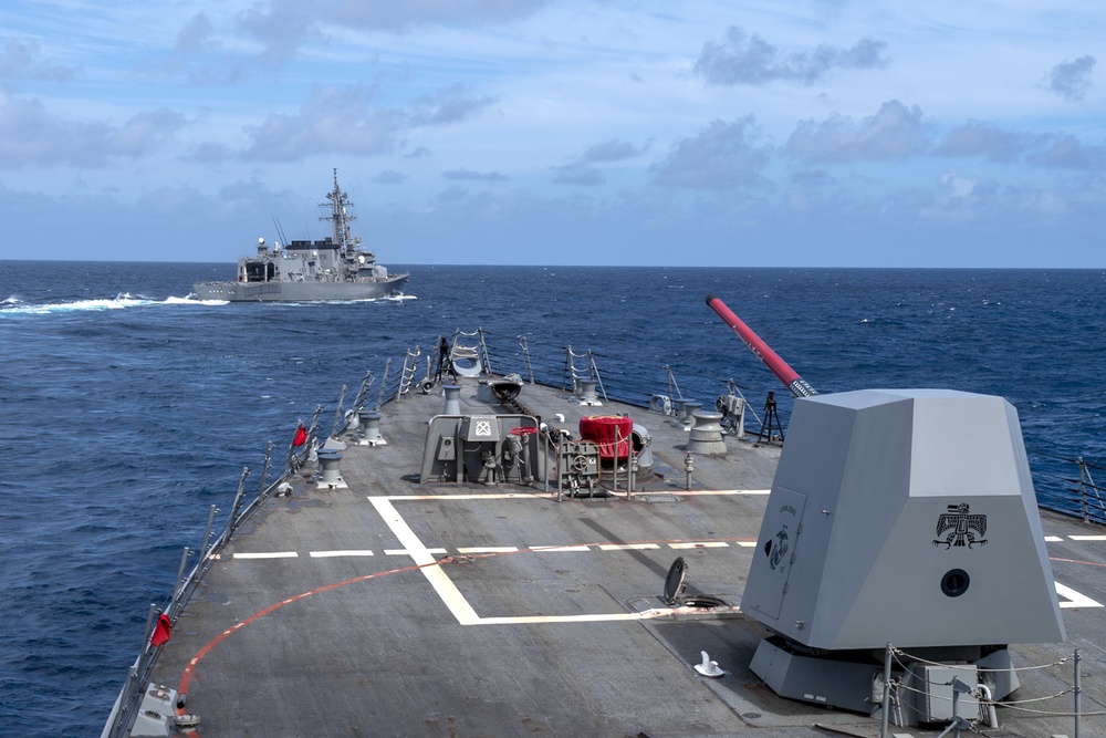 USS Rafael Peralta (DDG 115) operates with Japanese Maritime Self Defense Force Takanami-class destroyer JS Makinami (DD 112)