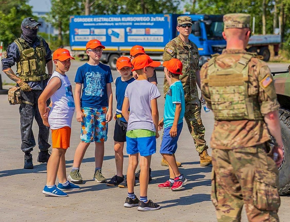 40th Expeditionary Signal Battalion conducts static display in Poland
