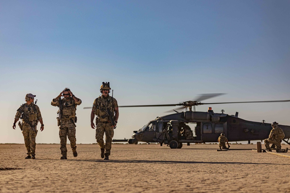 26th Expeditionary Rescue Squadron conducts refueling operations