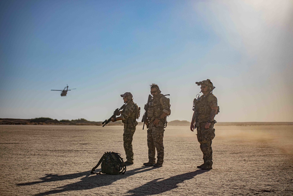 DVIDS - Images - 26th Expeditionary Rescue Squadron conducts refueling ...