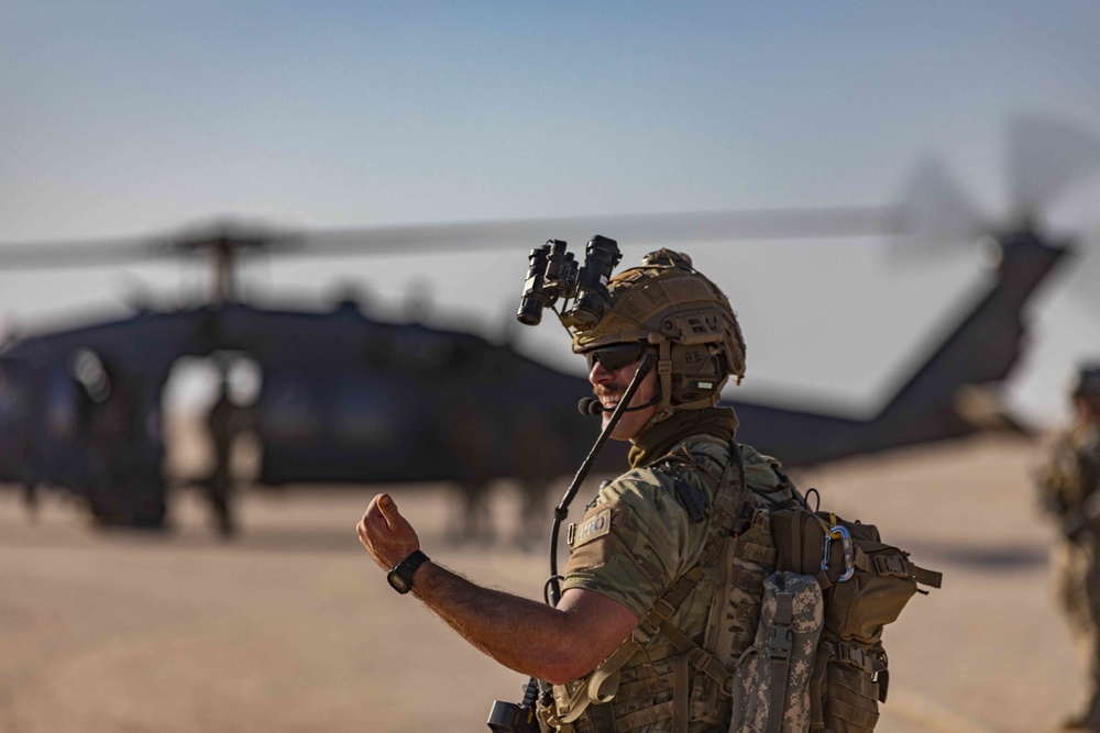 26th Expeditionary Rescue Squadron conducts refueling operations