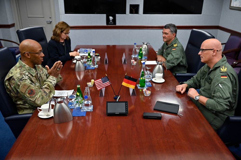 CSAF Brown Meets German Lt. Gen. Gerhartz