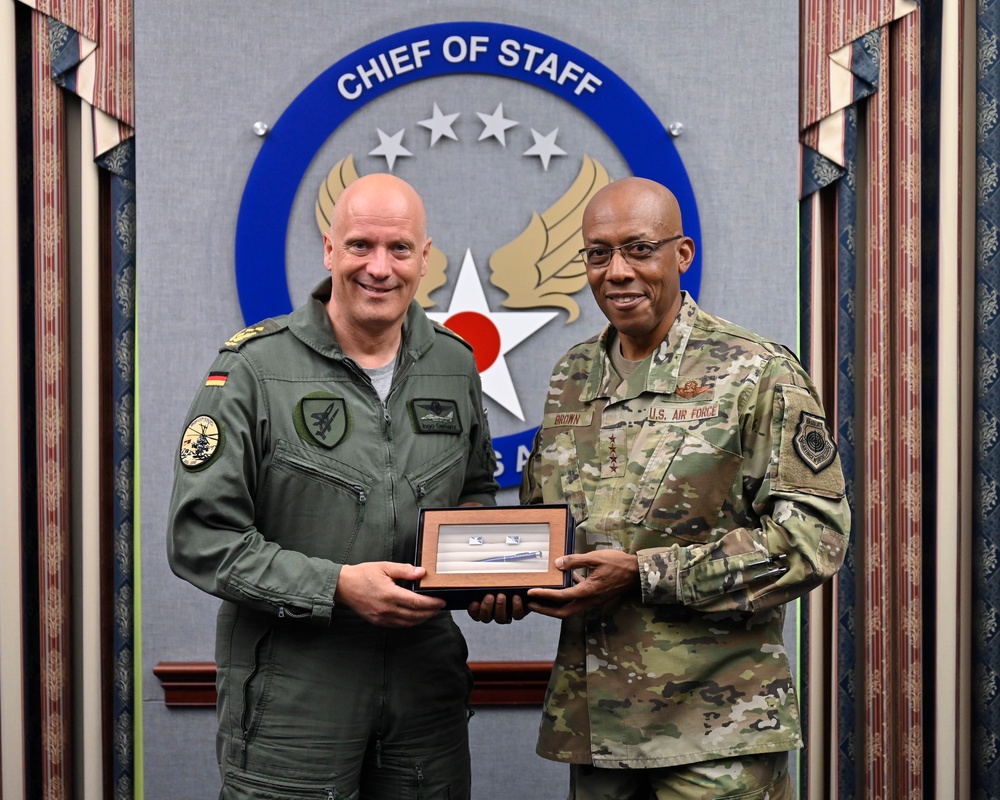 CSAF Brown Meets German Lt. Gen. Gerhartz