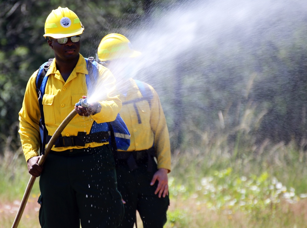 Guardsmen conduct fire training with Washington Department of Natural Resources