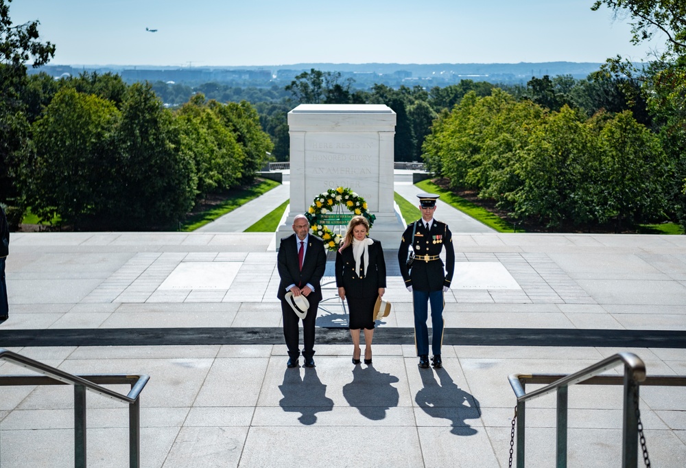 Australia’s Ambassador to the U.S. Arthur Sinodinos AO Participates in a Public Wreath-Laying Ceremony at the Tomb of the Unknown Soldier