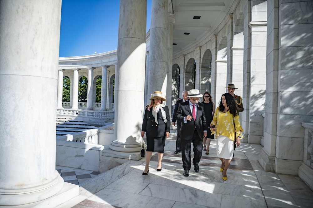 Australia’s Ambassador to the U.S. Arthur Sinodinos AO Participates in a Public Wreath-Laying Ceremony at the Tomb of the Unknown Soldier