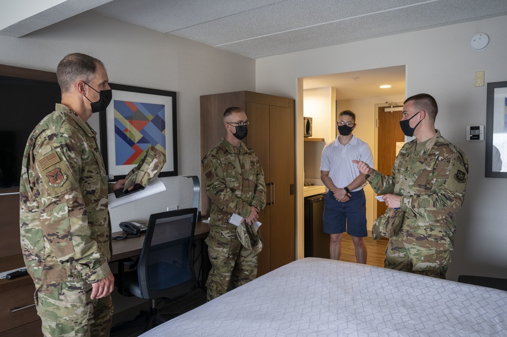 Husemann visits BWI Patriot Express COVID-19 testing facility