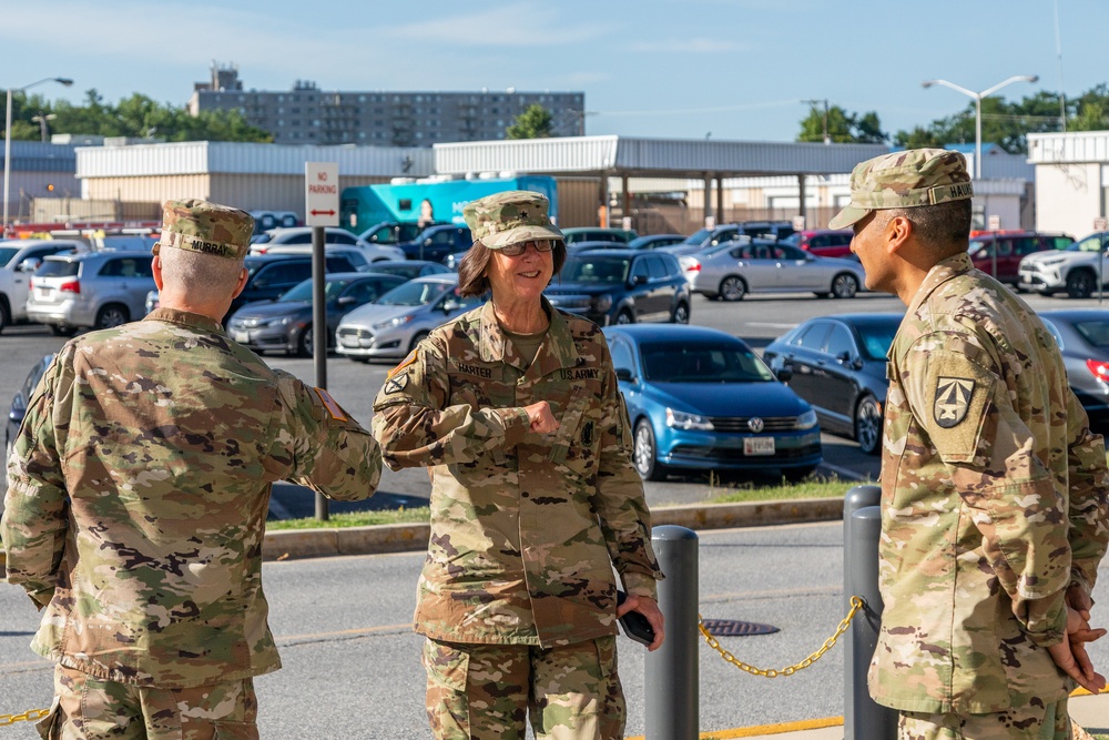 Brigadier General Wendy L. Harter Visits Walter Reed Army Institute of Research.