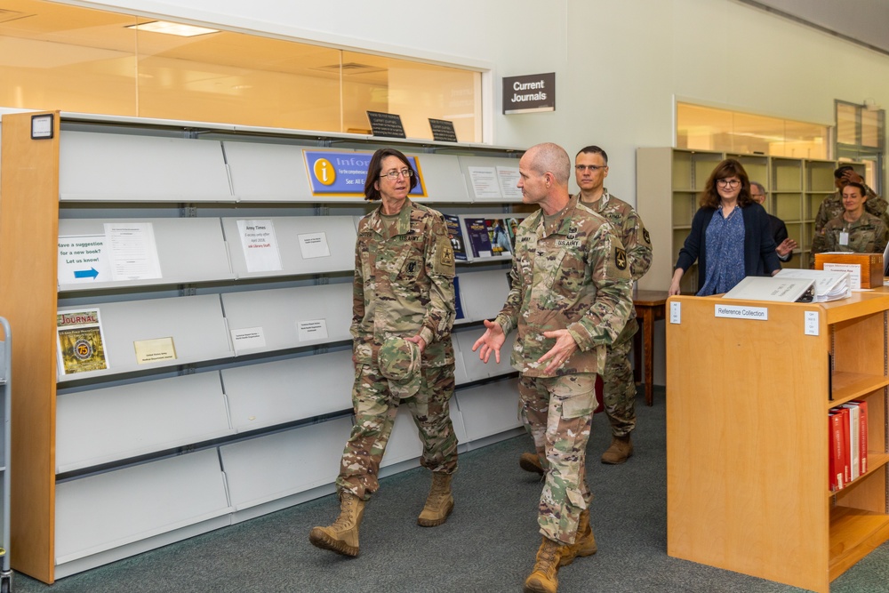 Brigadier General Wendy L. Harter Visits Walter Reed Army Institute of Research.