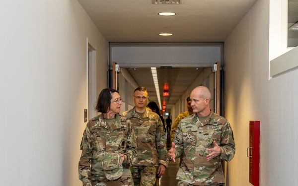 Brigadier General Wendy L. Harter Visits Walter Reed Army Institute of Research.