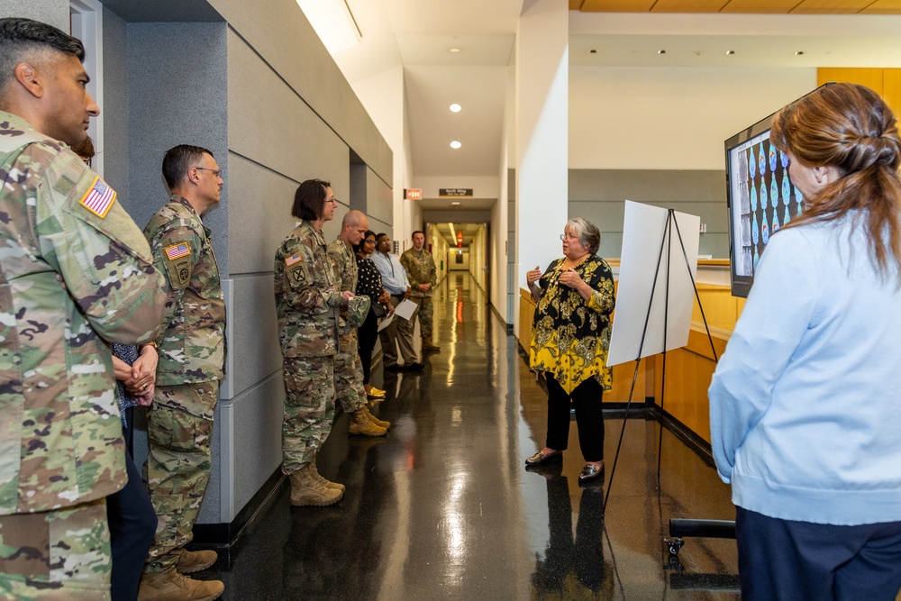 Brigadier General Wendy L. Harter Visits Walter Reed Army Institute of Research.