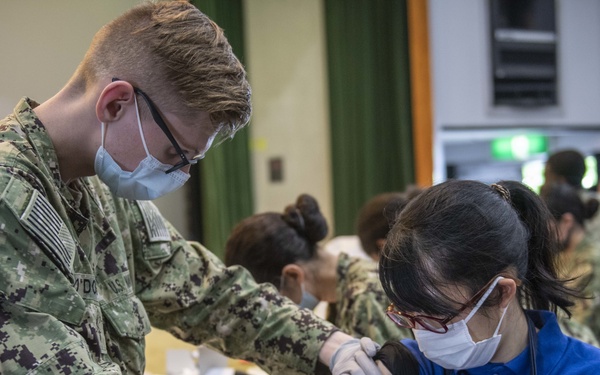 CFAS MLC, IHA, and MC Employees Receive Vaccine