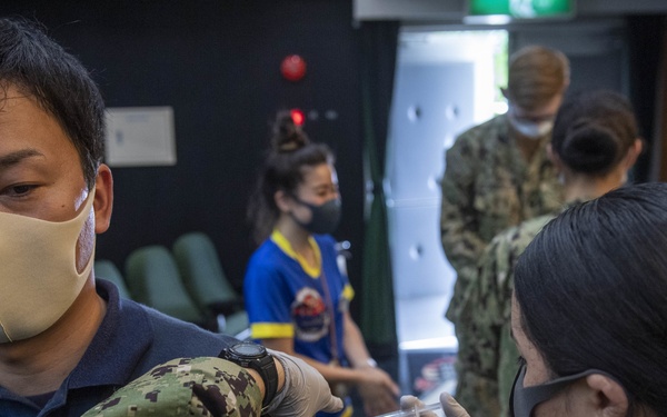 CFAS MLC, IHA, and MC Employees Receive Vaccine