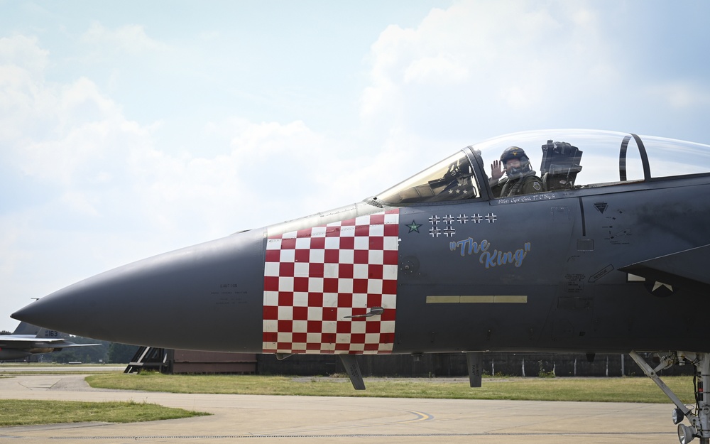 RAFL vice commander's fini flight