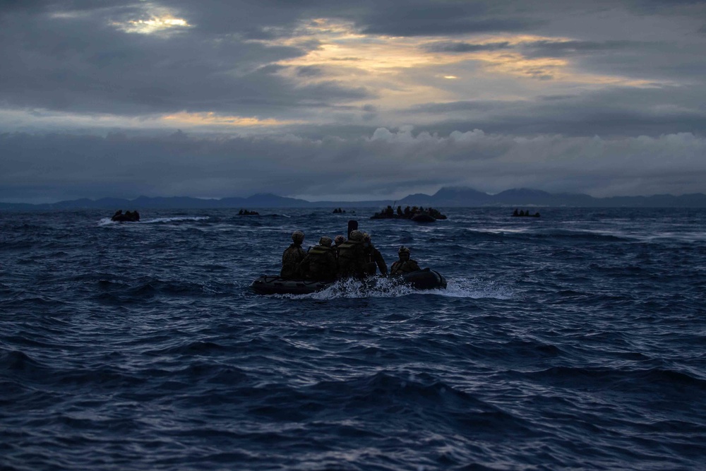 Boat Company Conducts Amphibious Night Raids