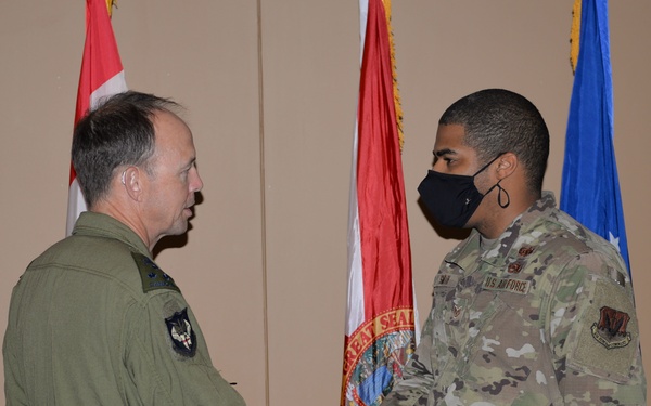 Deputy Commander NORAD Lt. Gen. Pelletier visits with members of the 601st AOC