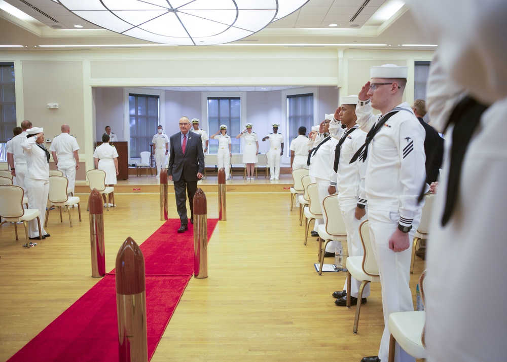 Camp Lejeune Family Medicine Residency Program graduates 10 residents, 11 interns