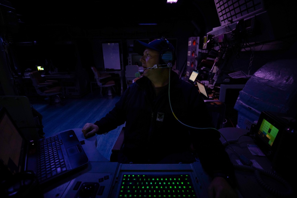 USS Sioux City Sailor Stands Watch in the Mission Control Center