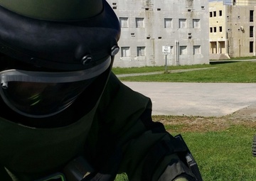 U.S. Army hosts Explosive Ordnance Disposal technician hiring days around nation