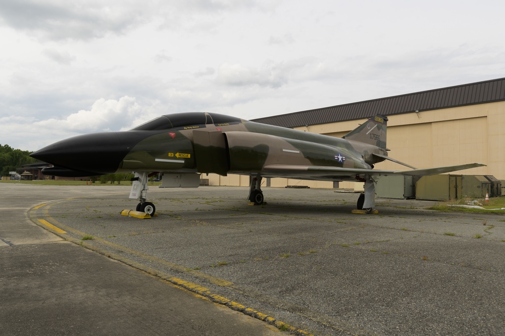 116 ACW Restores F-4 Phantom II