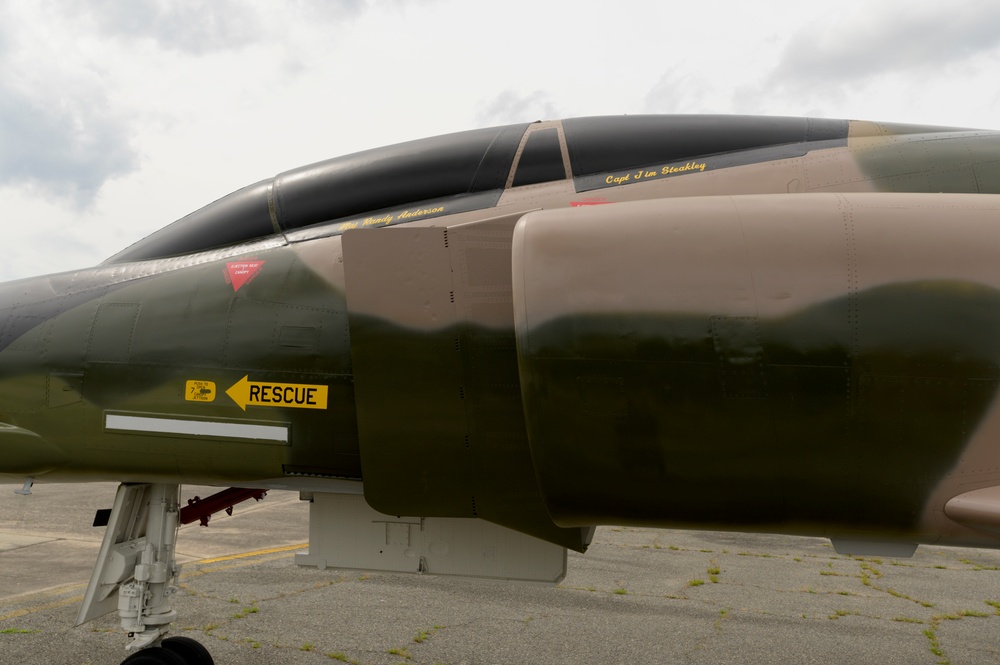 116 ACW Restores F-4 Phantom II