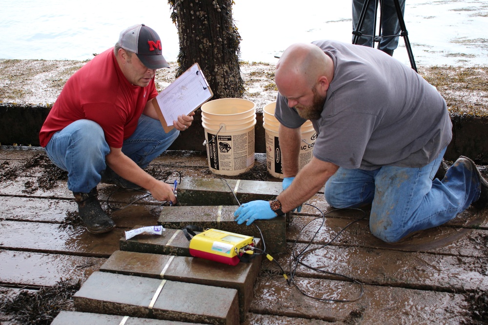 Geotechnical and Structures Laboratory tests non-destructive sustainable concrete materials