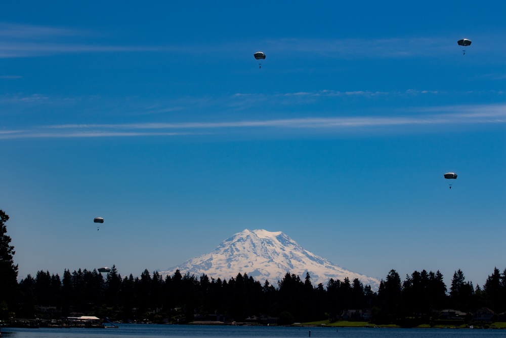 Rangers with 2D Ranger Battalion parachute in the Pacific Northwest