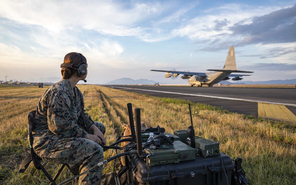 U.S. Marines with Air Traffic Control conduct an Assault Landing Zone training.