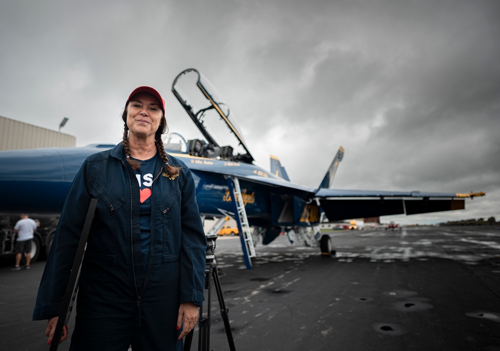 Dr. Michelle Hubbard Takes KI Flight with Blue Angels