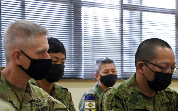 USARJ G3 and JGSDF 4th Field Artillery Group commander sign the memorandum of agreement for live fire during Orient Shield 21-2