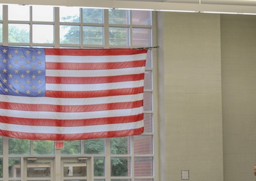 VADM Mustin Visits with Great Lakes Sailors