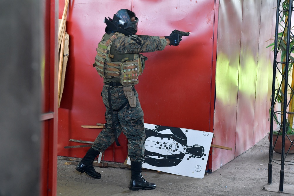 U.S. Army 7th Special Forces Group (Airborne) soldiers conduct training for Guatemala special forces