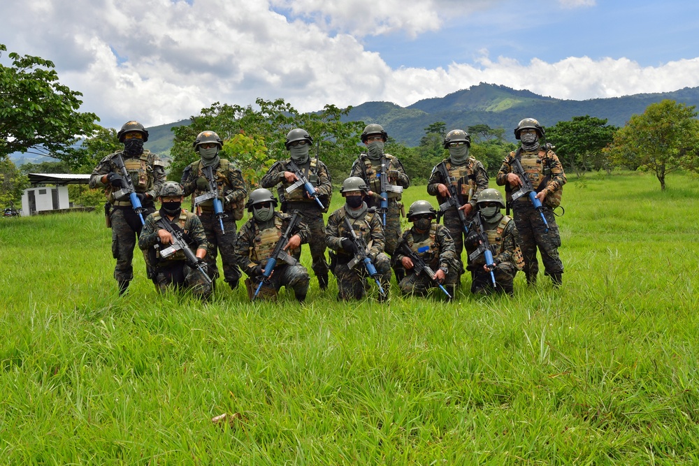 U.S. Army 7th Special Forces Group (Airborne) soldiers conduct training for Guatemala special forces