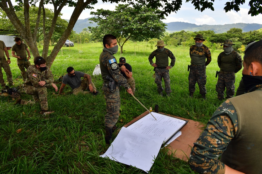 U.S. Army 7th Special Forces Group (Airborne) soldiers conduct training for Guatemala special forces