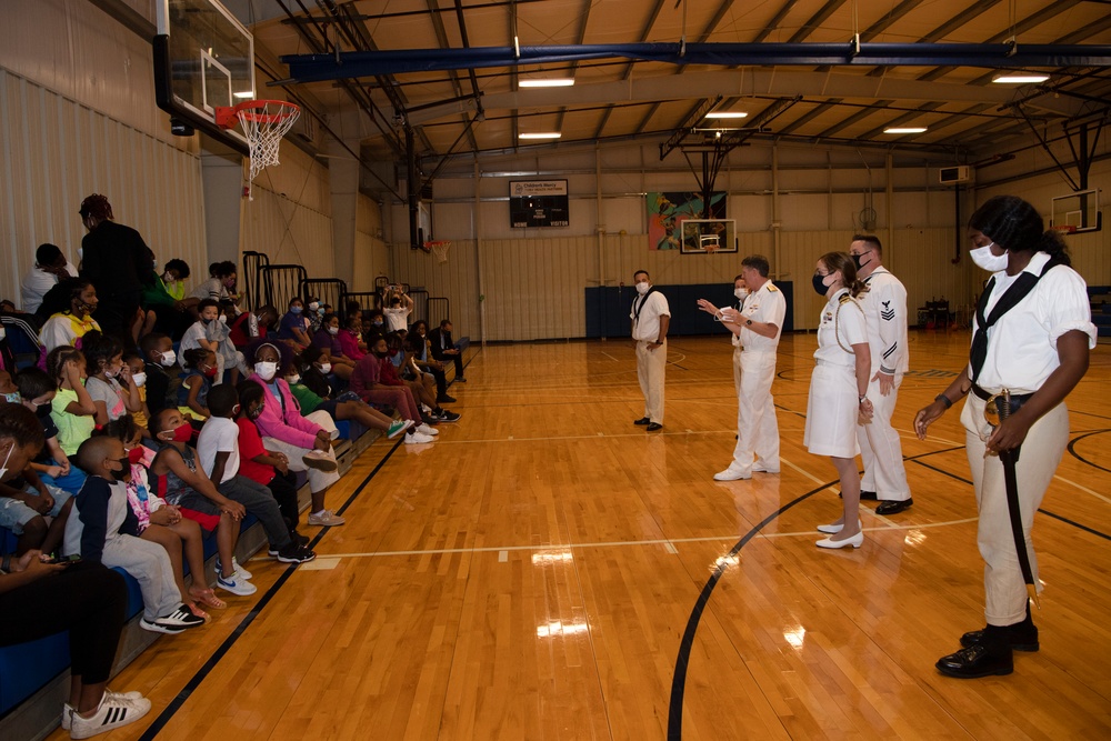 Sailors Visit Boys and Girls Club During Kansas City Navy Week 2021