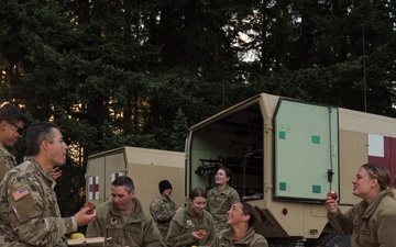 2-162 IN BN Medics Conduct Mass Casualty Training
